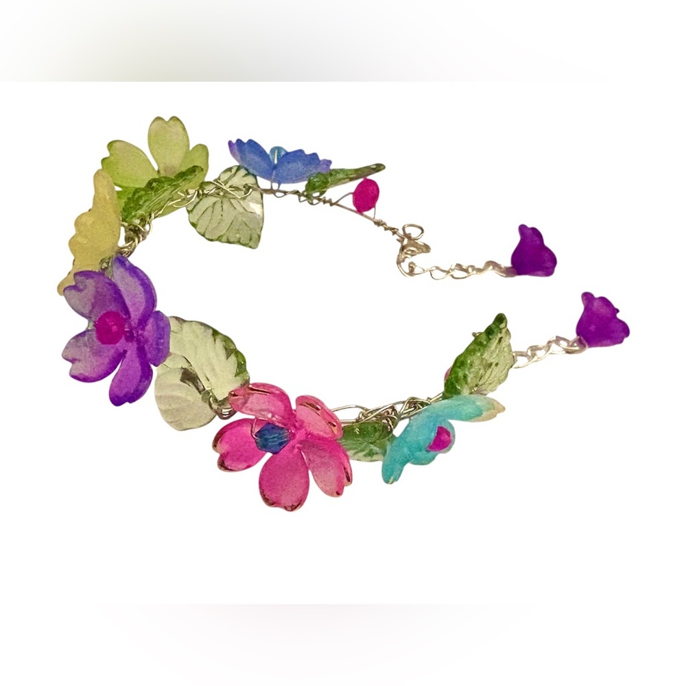 Fairy Bracelet Handwired with Lucite Flowers and Austrian Crystals for Girls - Picture 12 of 13